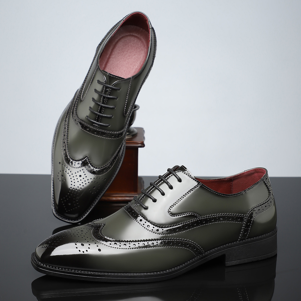 The Swindon Brogues en cuir faites main pour homme – Chaussures habillées Oxford classiques