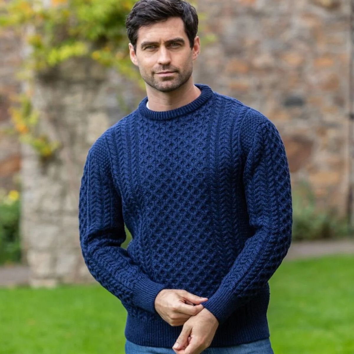 The Donegal Pull irlandais en maille torsadée pour homme style authentique et chaleureux