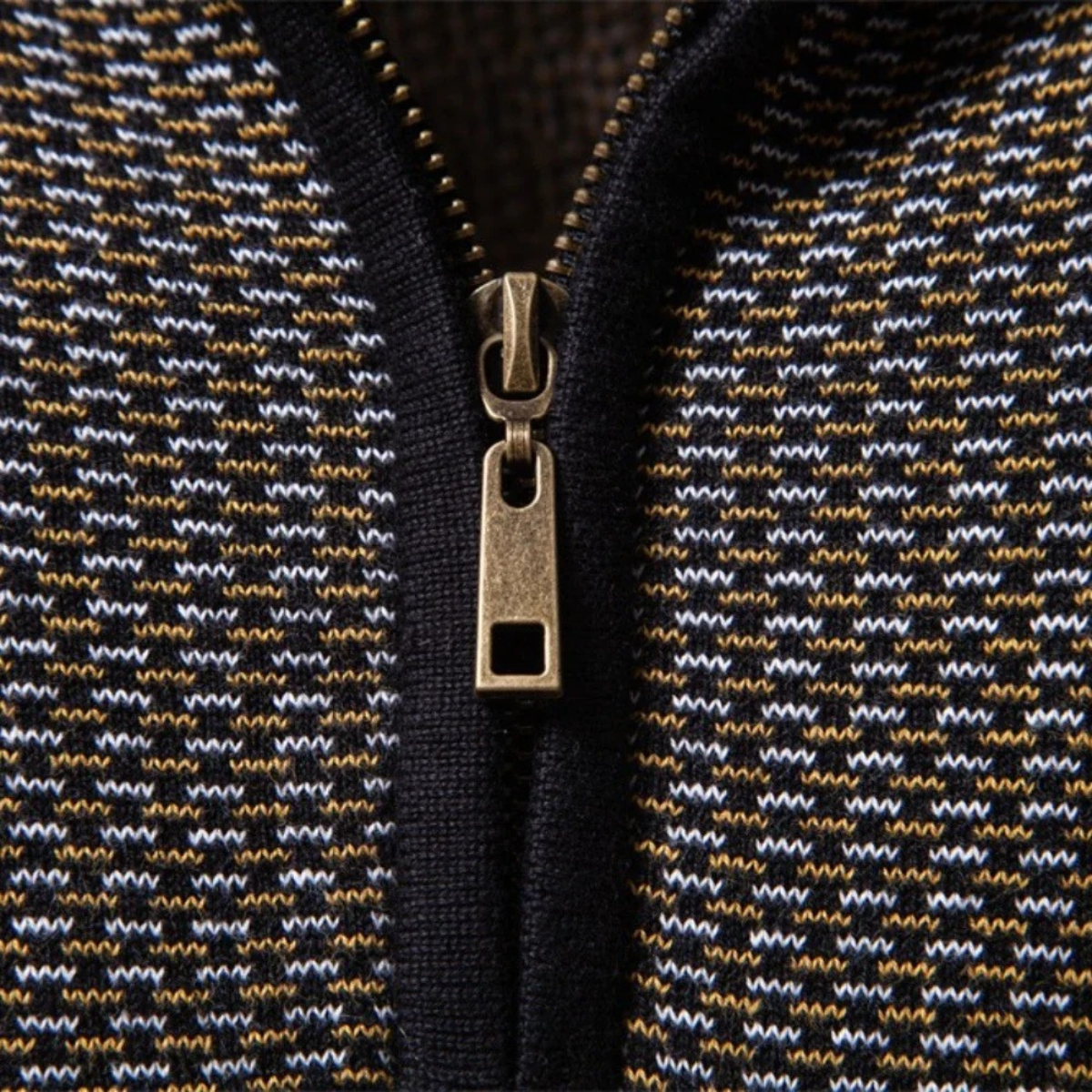 The Conwy – Pull homme à col zippé en maille chaude