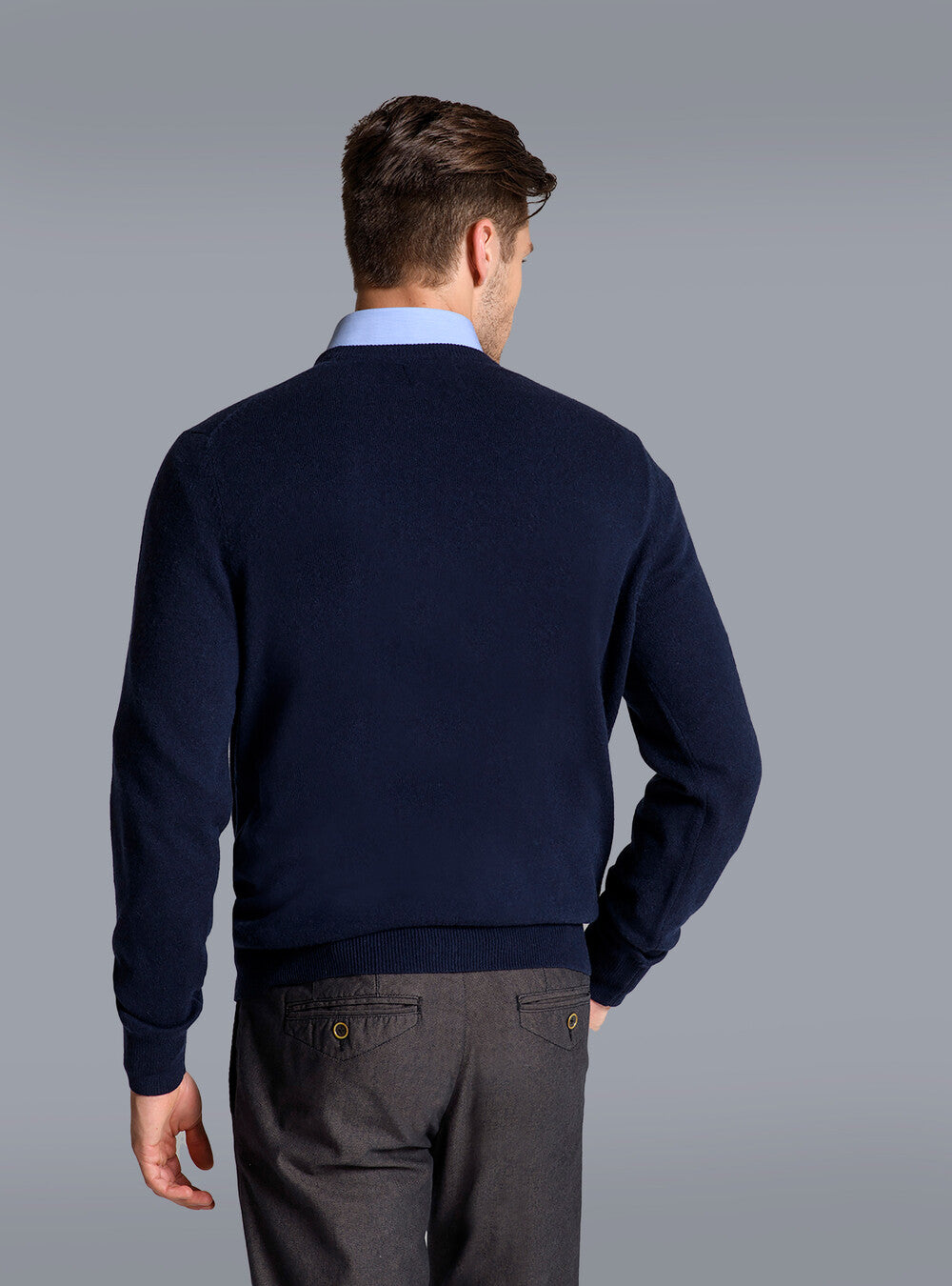 The Canterbury Pull élégant à col rond en coton pour homme